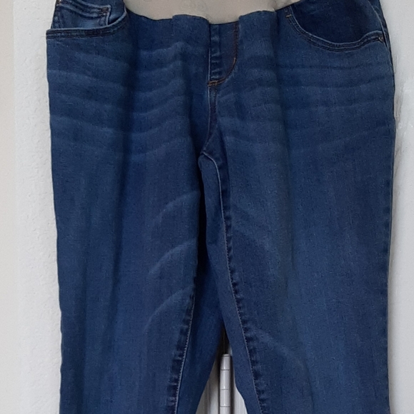 Jessica Simpson Over Belly Maternity Blue Jeans, Straight leg. Size Medium, - Picture 13 of 14